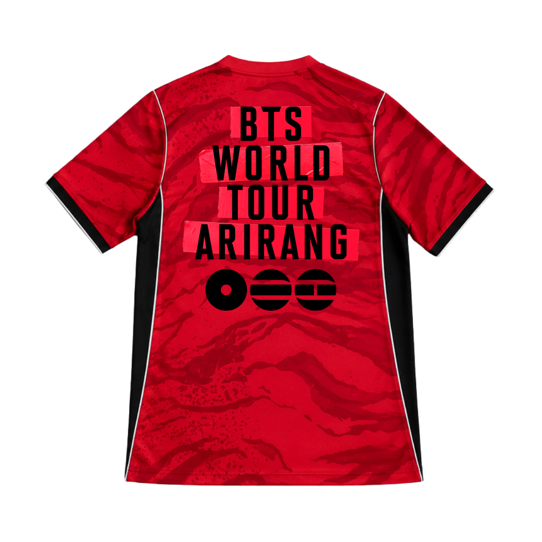 Camiseta BTS World Tour Arirang Tape Roja - vista trasera