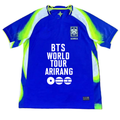 Camiseta BTS "Taehyung Neón Azul" - Edición Fandom Exclusiva - vista frontal